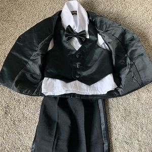 5 piece bow tie tuxedo for wedding, ring bearer